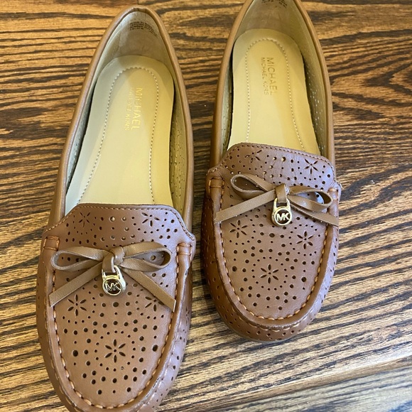 NIB MK Michael Kors Everett LUGGAGE Loafer Size 7M Perforated Leather Hazel NEW! - Picture 12 of 13